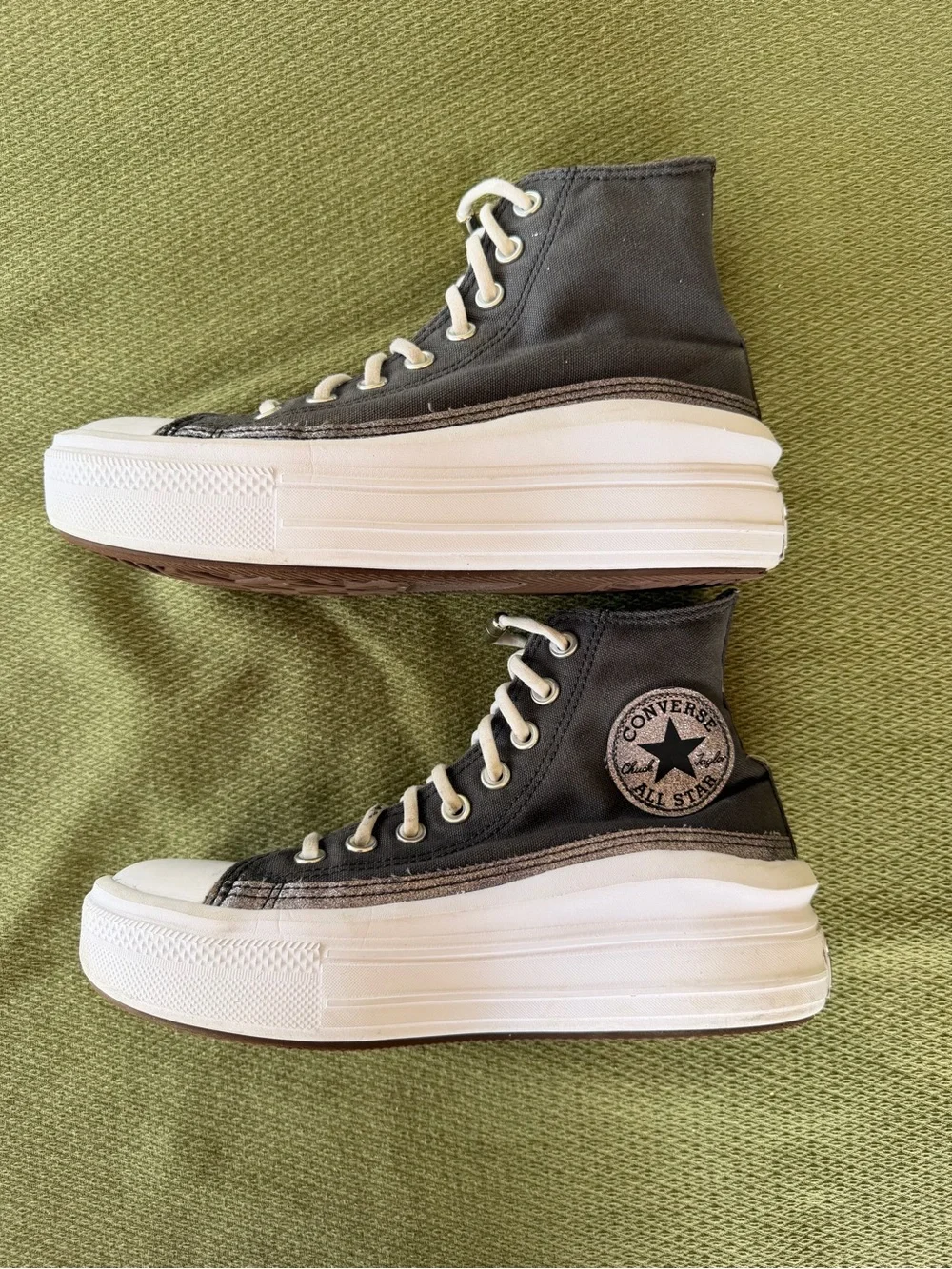 Converse high top